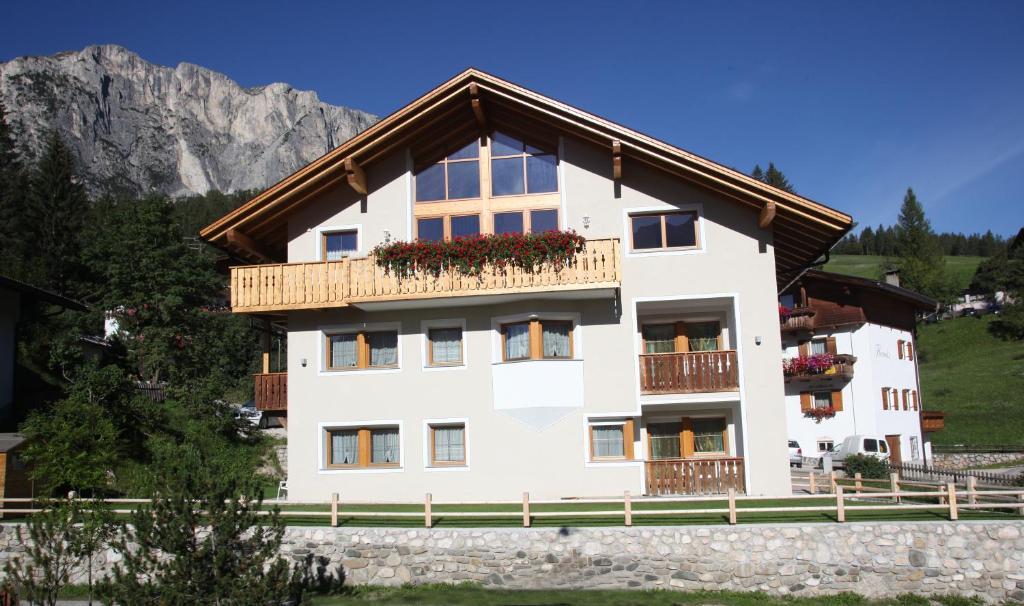 Ciasa Rudiferia Appartamenti In Alta Badia Exterior photo
