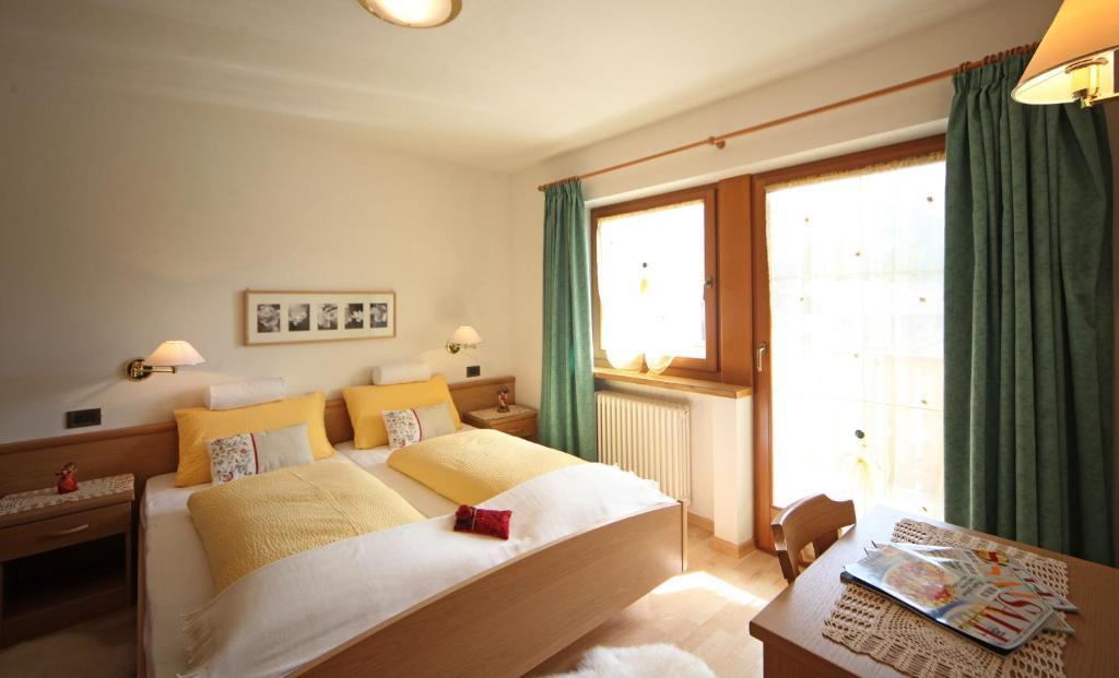 Ciasa Rudiferia Appartamenti In Alta Badia Room photo