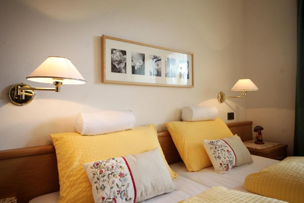 Ciasa Rudiferia Appartamenti In Alta Badia Room photo