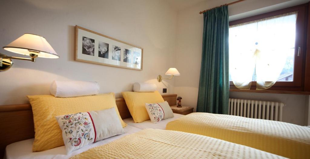 Ciasa Rudiferia Appartamenti In Alta Badia Room photo