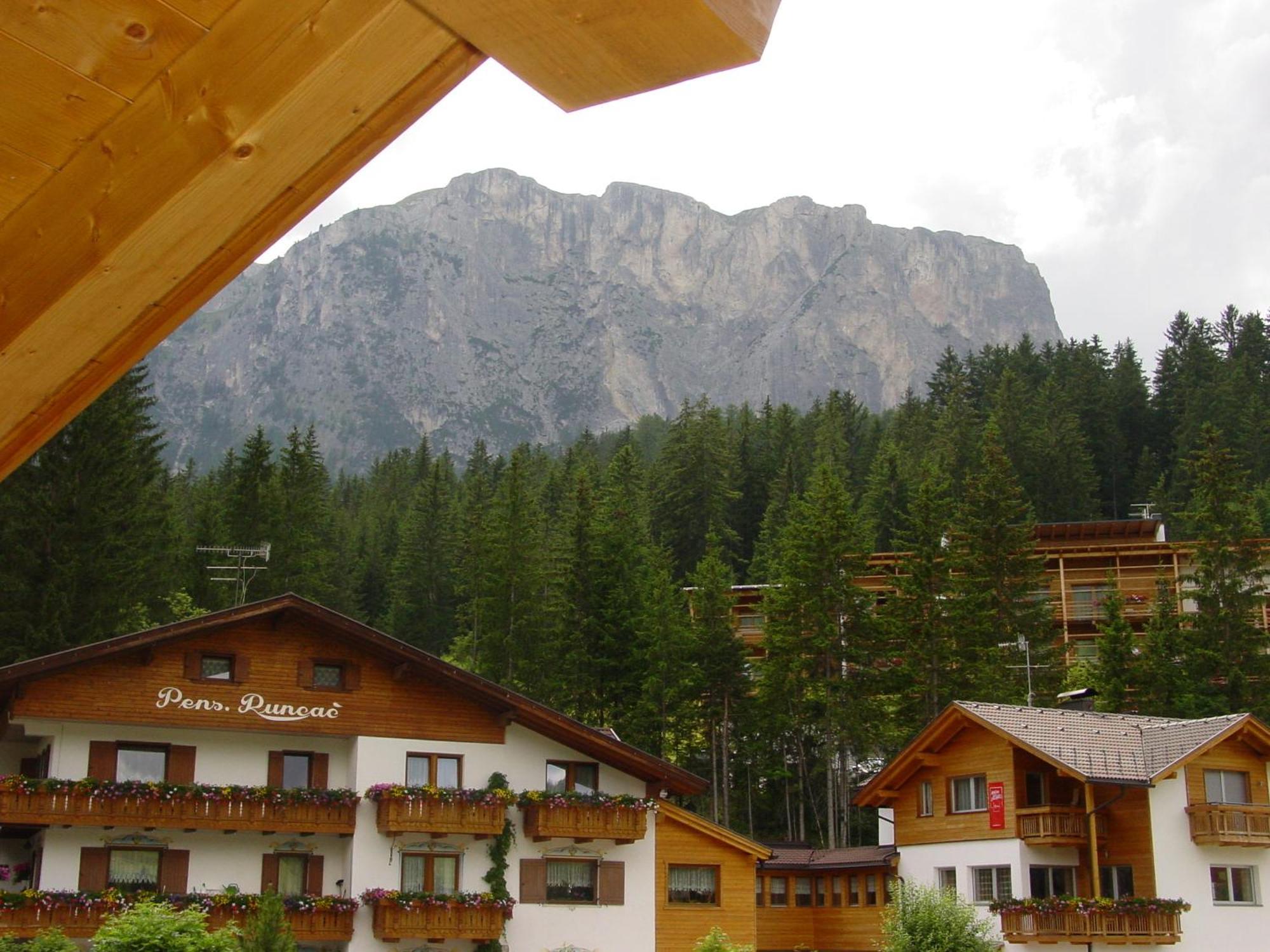 Ciasa Rudiferia Appartamenti In Alta Badia Exterior photo